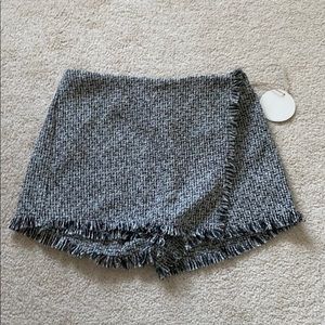 Black and white skort